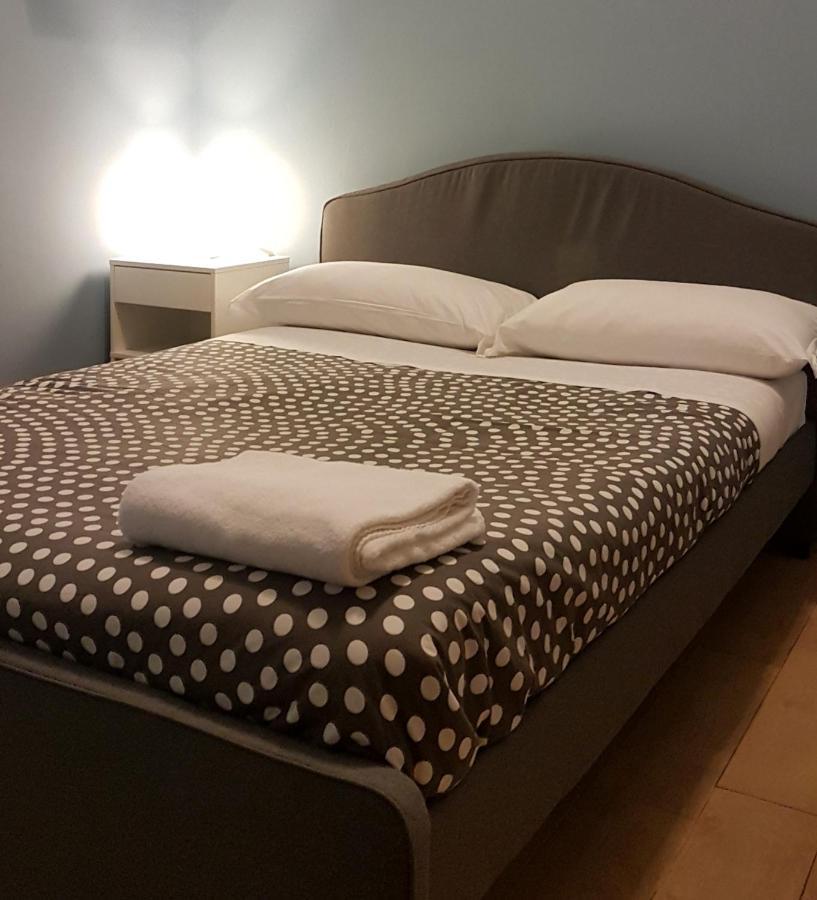 Hotel Meuble Santa Chiara Suite ナポリ エクステリア 写真