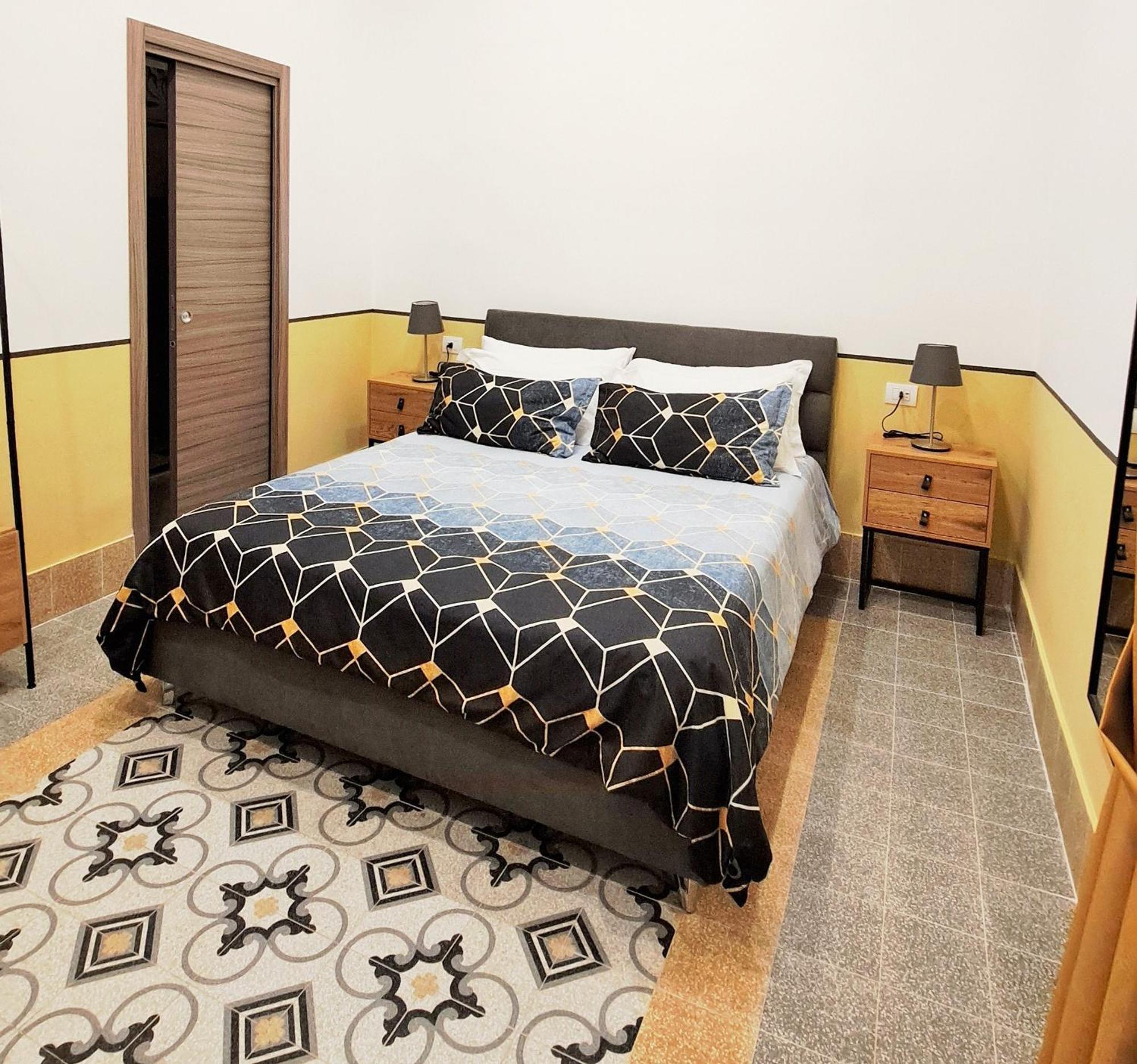 Hotel Meuble Santa Chiara Suite ナポリ エクステリア 写真